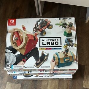 Nintendo Labo Vehicle Kit - Red, Blue, Brown